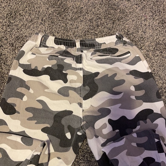 Joggers - Picture 2 of 3